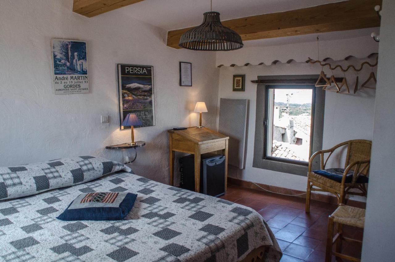 ונאסק Hotel Les Remparts מראה חיצוני תמונה